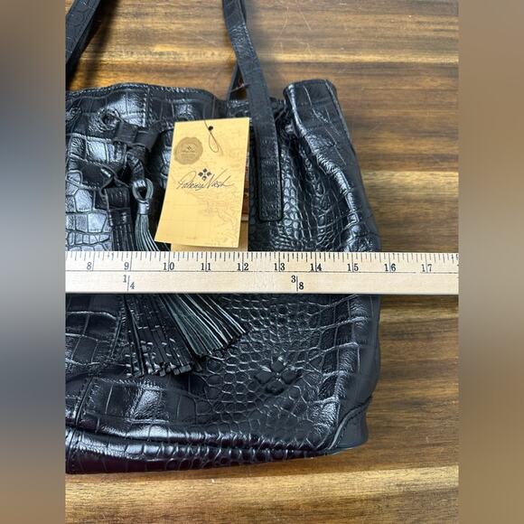 NWT Patricia Nash 10th Anniversary Blck Croc Soft Leather Drawstring Witney Tote - Picture 6 of 11